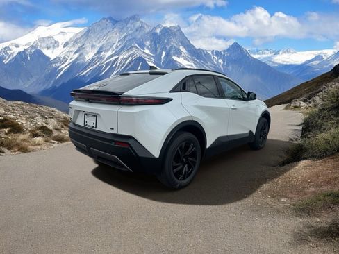 New 2026 Toyota C-HR AWD/4WD image 5