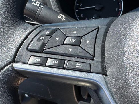 Used 2024 Nissan Sentra SV image 17