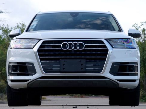 Used 2019 Audi Q7 3.0T Prestige w/ Prestige Package image 15