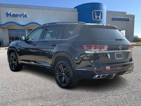 Used 2021 Volkswagen Atlas SE w/ Panoramic Sunroof Package image 3