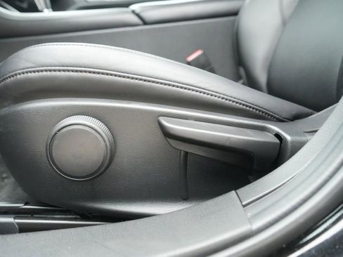 Used 2024 MAZDA MAZDA3 s image 23