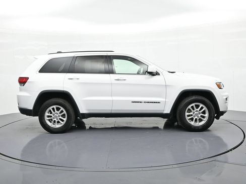 Used 2020 Jeep Grand Cherokee Laredo AWD/4WD image 5