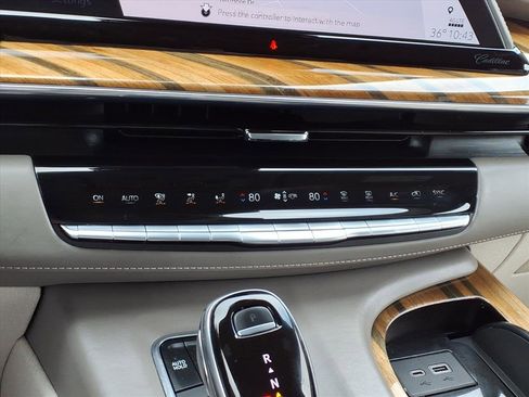 Used 2021 Cadillac Escalade Sport Platinum w/ LPO, Floor Liner Package image 11