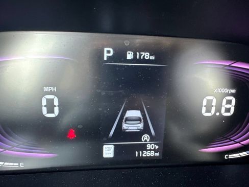 Used 2025 Kia Soul LX w/ LX Technology Package FWD image 16