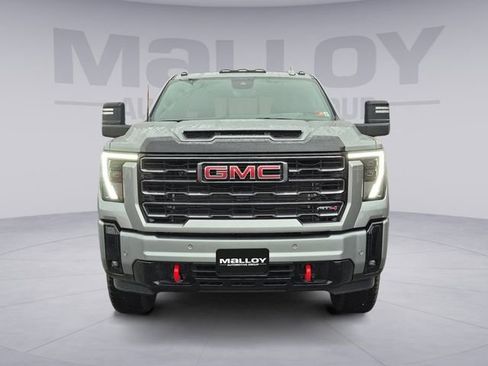 Used 2025 GMC Sierra 2500 AT4 w/ AT4 Premium Plus Package AWD/4WD image 8