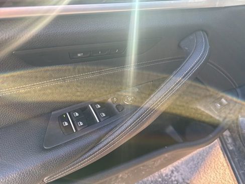 Used 2019 BMW 530i xDrive w/ Convenience Package image 11