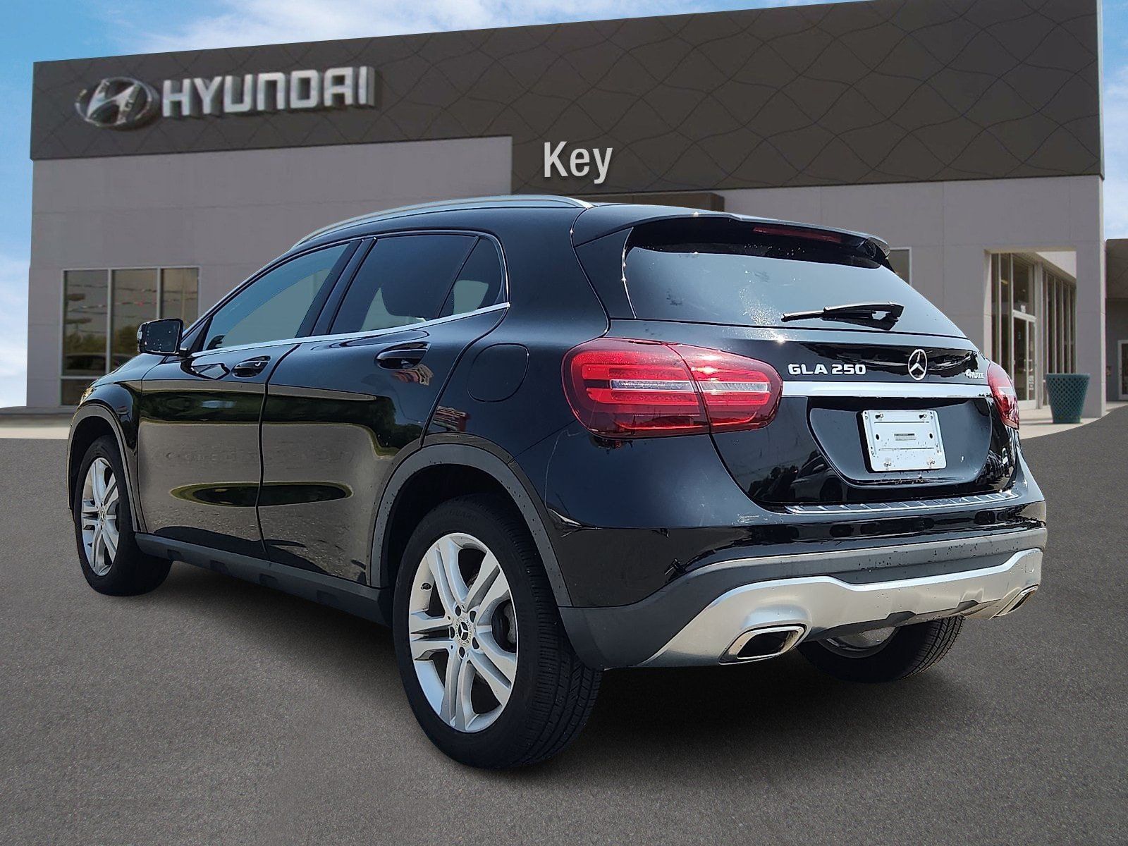 Used 2018 Mercedes-Benz GLA 250 4MATIC image 5
