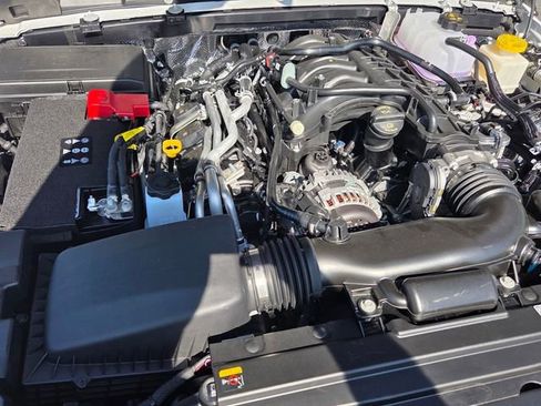 Used 2026 Jeep Gladiator Sport AWD/4WD image 11