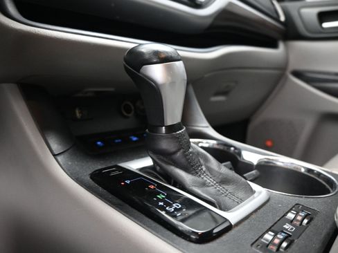 Used 2016 Toyota Highlander Limited image 15