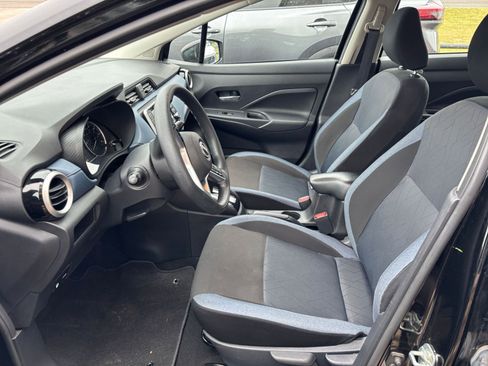 Used 2025 Nissan Versa SV FWD image 24