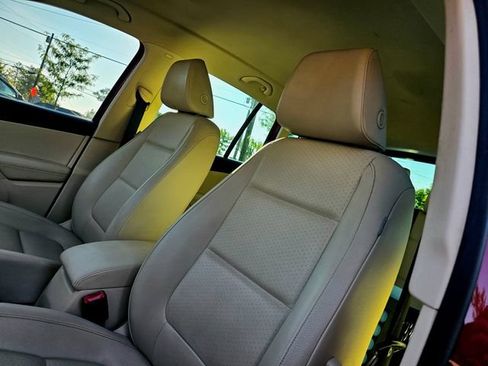 Used 2014 Volkswagen Tiguan SE FWD image 19