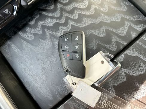 Used 2023 GMC Yukon XL Denali AWD/4WD image 20