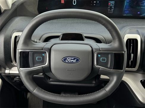 Certified 2025 Ford Expedition Active image 12