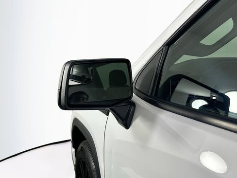 Used 2024 GMC Sierra 1500 Elevation image 16