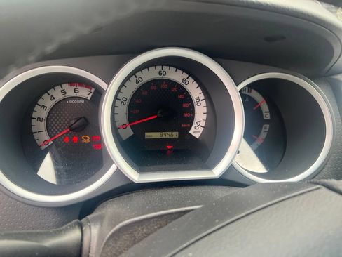 Used 2012 Toyota Tacoma 4x4 Double Cab w/ TRD Sport Pkg image 10