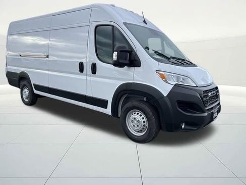 New 2026 RAM ProMaster 3500 w/ Convenience Group image 27