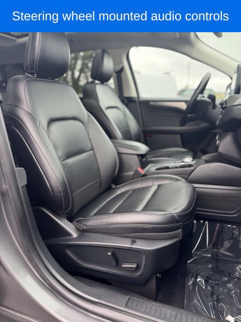 Certified 2022 Ford Escape Titanium w/ Class II Trailer Tow Package AWD/4WD image 29