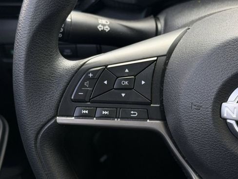 Used 2024 Nissan Sentra SV FWD image 14