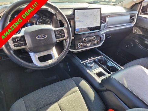 Used 2022 Ford Expedition Max XLT image 7