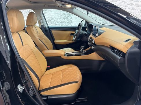 Used 2023 Nissan Sentra SV w/ SV Premium Package FWD image 11
