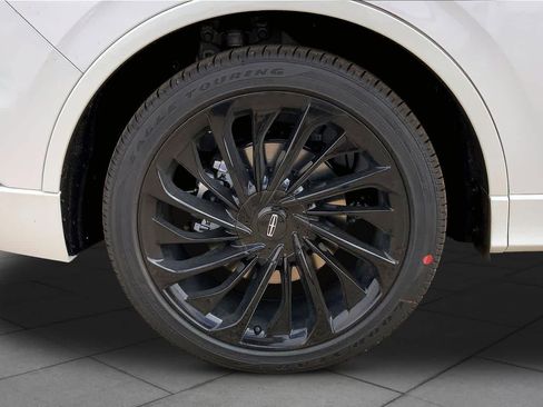 New 2026 Lincoln Aviator Reserve AWD/4WD image 11