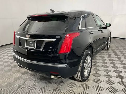 Used 2017 Cadillac XT5 Luxury w/ Driver Awareness Package image 6