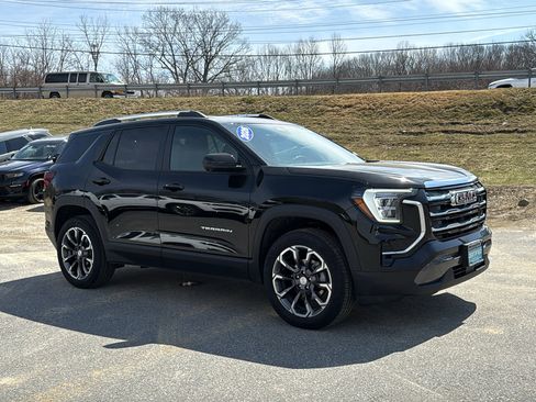 Certified 2026 GMC Terrain Elevation w/ Elevation Premium Package image 2