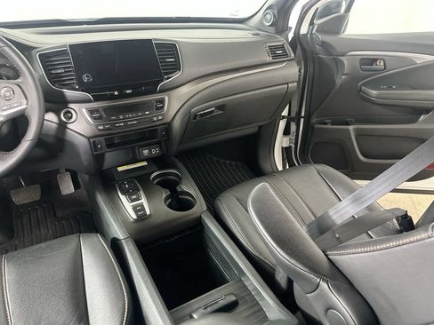 Used 2023 Honda Passport TrailSport image 19