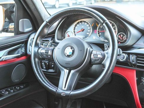 Used 2018 BMW X6 M image 19