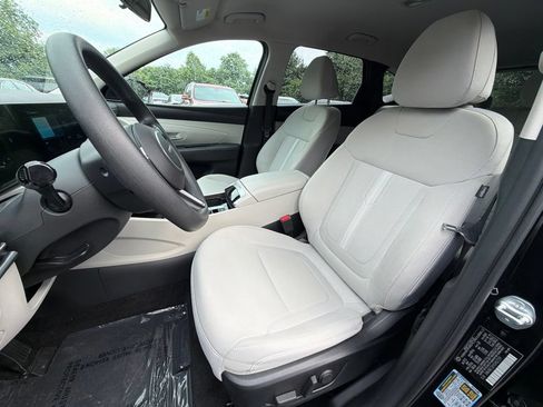 Certified 2025 Hyundai Tucson SEL AWD/4WD image 17