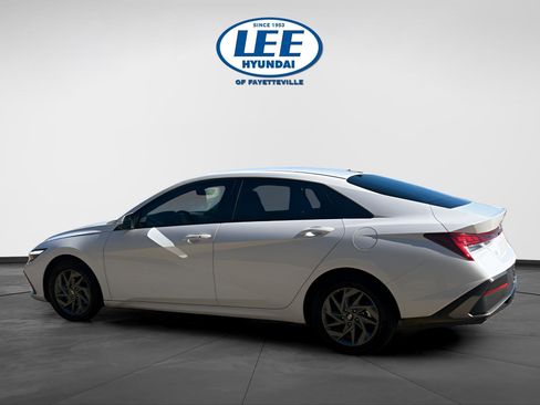 Certified 2025 Hyundai Elantra Blue image 4