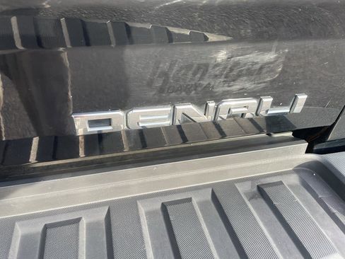 Used 2016 GMC Sierra 2500 Denali w/ Duramax Plus Package image 10