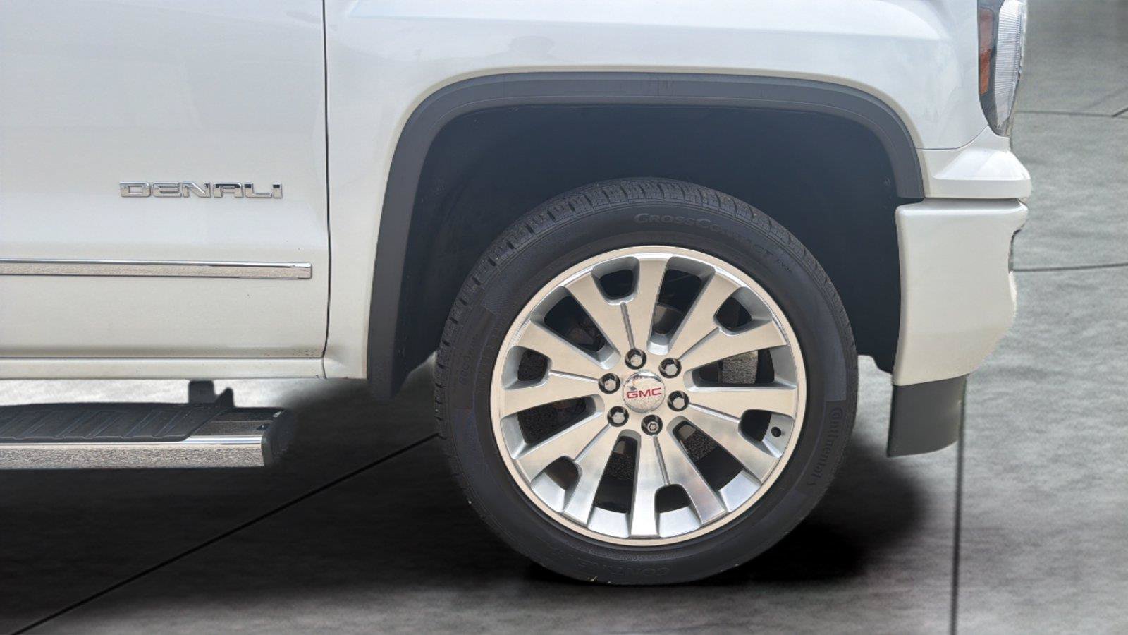 Used 2018 GMC Sierra 1500 Denali AWD/4WD image 27
