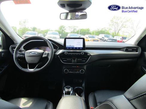 Certified 2022 Ford Escape Titanium FWD image 15