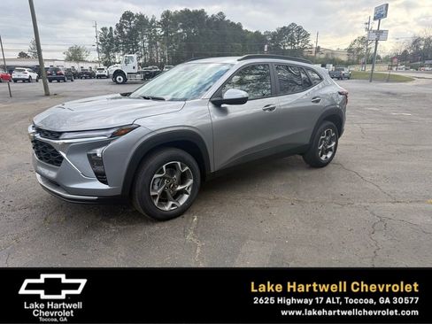 New 2026 Chevrolet Trax LT image 1