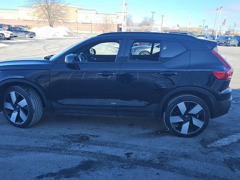 Used 2023 Volvo XC40 Recharge Ultimate image 6