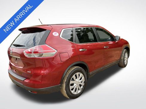 Used 2015 Nissan Rogue S AWD/4WD image 3