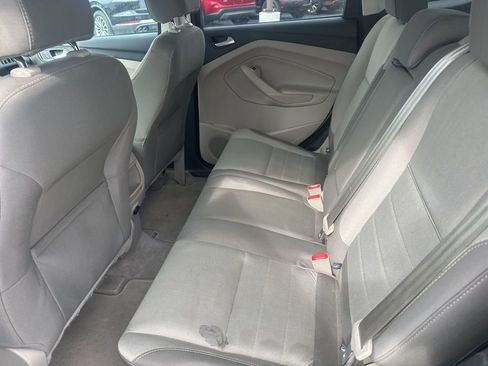 Used 2015 Ford Escape SE image 9