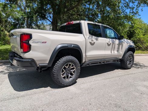 New 2026 Chevrolet Colorado ZR2 w/ Technology Package AWD/4WD image 9