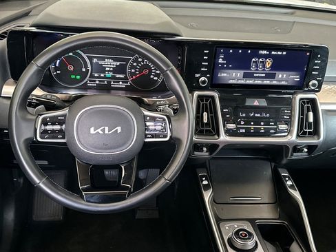 Used 2022 Kia Sorento S FWD image 15