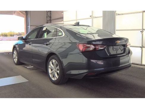 Used 2020 Chevrolet Malibu LT FWD image 3