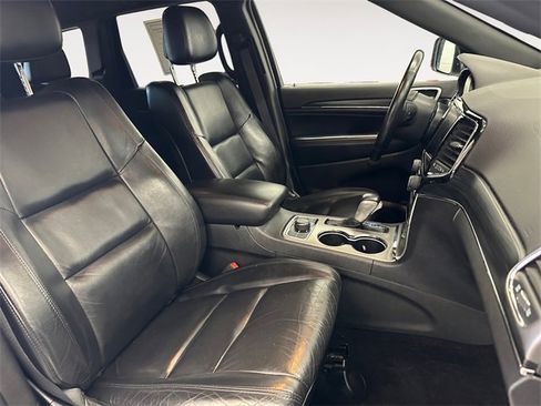 Used 2019 Jeep Grand Cherokee Limited image 15