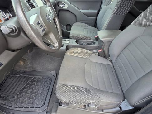 Used 2019 Nissan Frontier PRO-4X image 7
