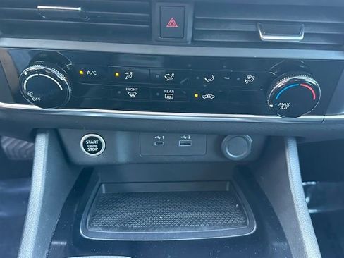 Used 2023 Nissan Rogue S AWD/4WD image 37