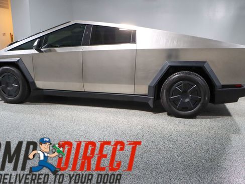 Used 2024 Tesla Cybertruck AWD Crew Cab image 10