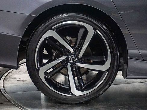 Used 2018 Honda Accord Sport image 7