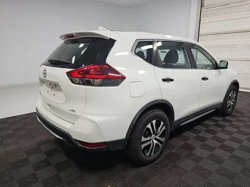 Used 2018 Nissan Rogue S AWD/4WD image 2