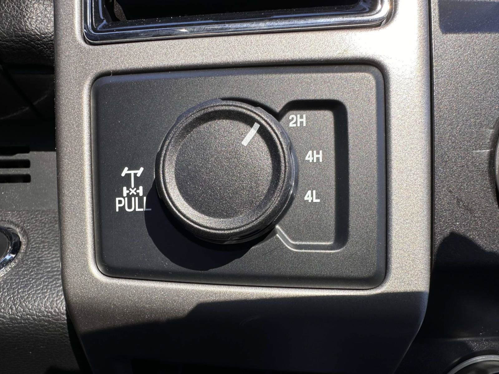 Used 2021 Ford F250 Lariat w/ Lariat Ultimate Package AWD/4WD image 29
