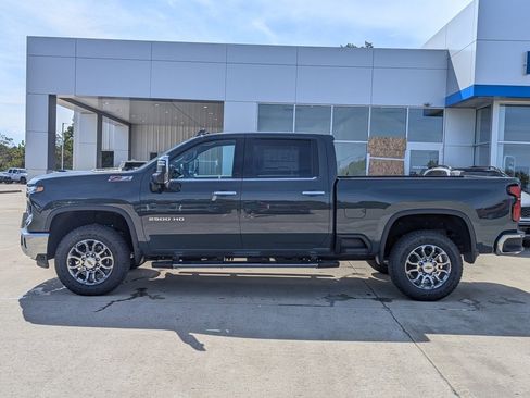 New 2026 Chevrolet Silverado 2500 LTZ w/ LTZ Convenience Package image 9
