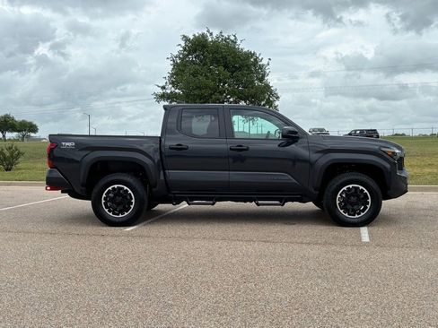 Used 2026 Toyota Tacoma TRD Off-Road image 5